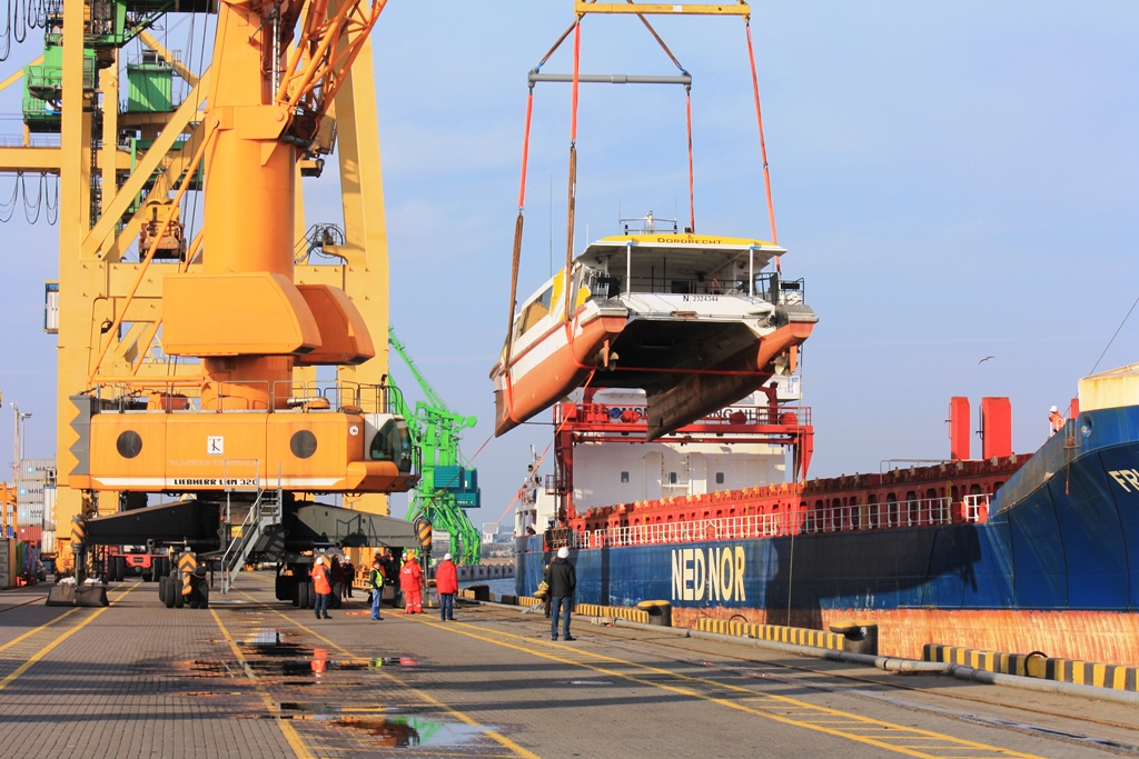Catamaran has been delivered to Container Terminal 