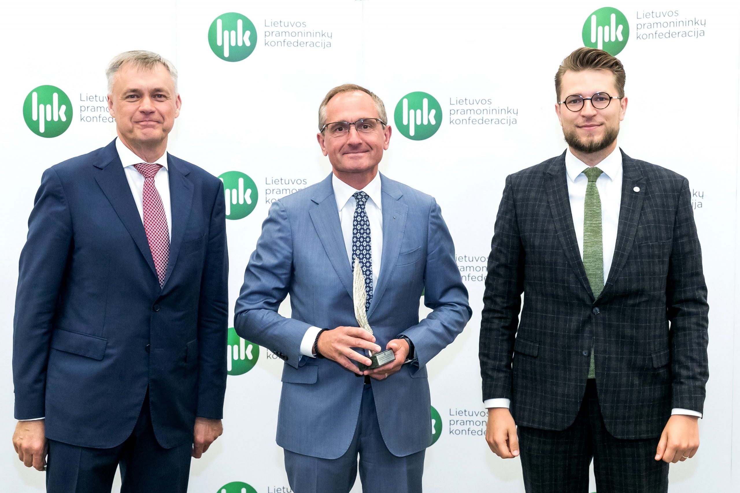 AB „Vakarų laivų gamykla“ įmonių grupei jau aštuntą kartą įteiktas „Lietuvos metų eksportuotojo“ apdovanojimas