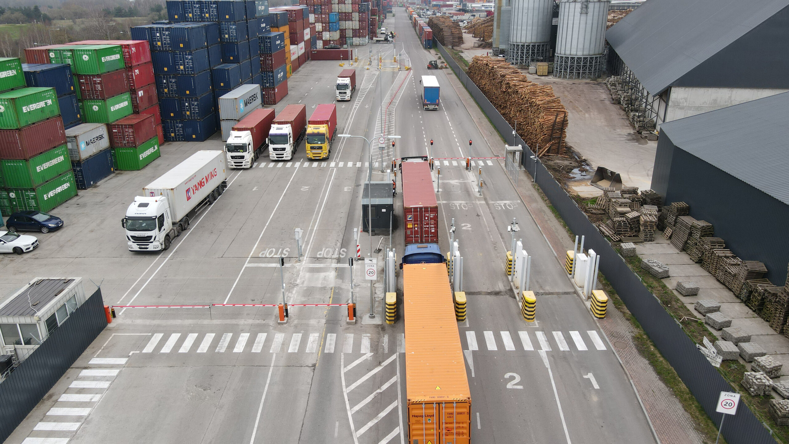 Klaipėdos konteinerių terminale sėkmingai įdiegta automatinių vartų sistema